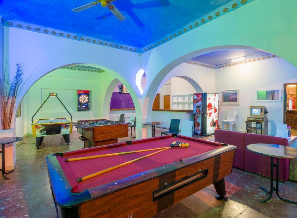 Hostal Alicante Sant Antoni de Portmany Екстериор снимка