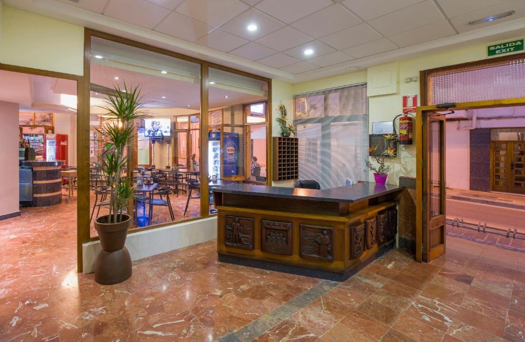 Hostal Alicante Sant Antoni de Portmany Екстериор снимка