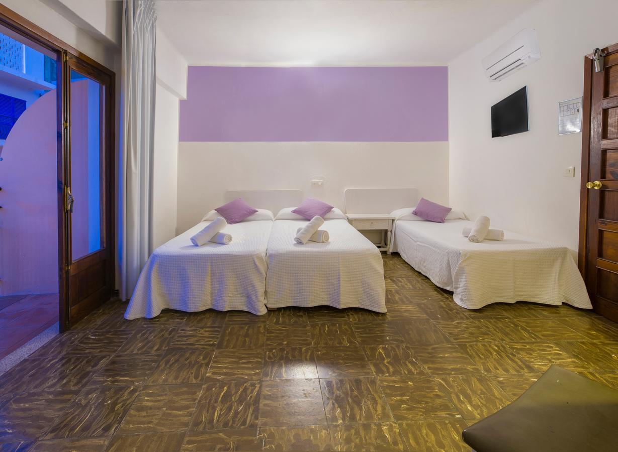 Hostal Alicante Sant Antoni de Portmany Екстериор снимка